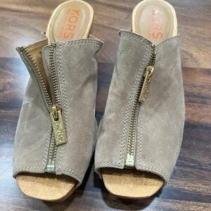 Michael Kors peep toe shoe 8